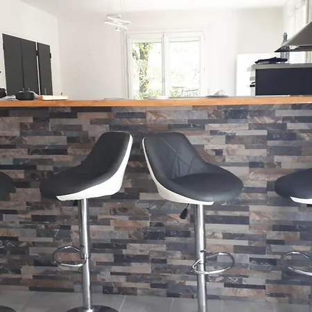 Appartement Dans Maison Saint-Etienne-le-Laus Exterior foto